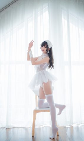 萌系小野妹字w – 白色纱裙