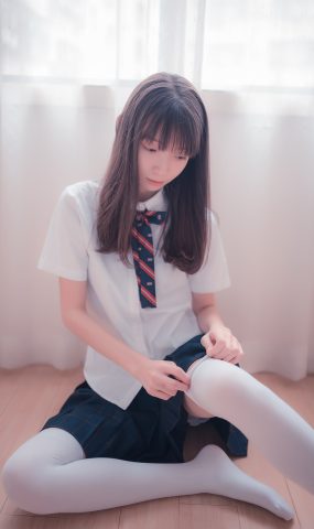 [风之领域] No.004 长腿白丝  在现浏览