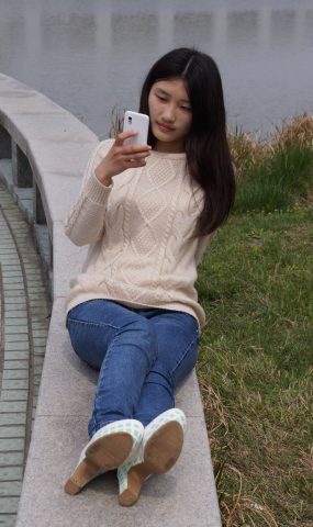 自由摄影 No.009 刚刚学会穿高跟鞋的大二小XUE妹 [99P]