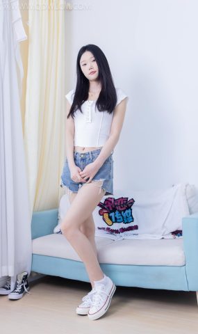 勿恋传媒 NO.2279 小竹-帆布鞋、白短棉袜[100P]