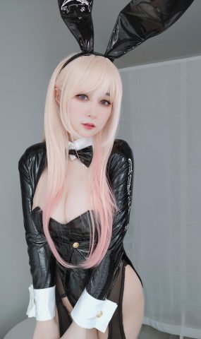 Coser小解解白银  喜多川海梦 兔女郎 [73P]