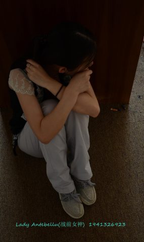 [战前女神] 美腿镁足精品摄影套图 055 (1) [84P]