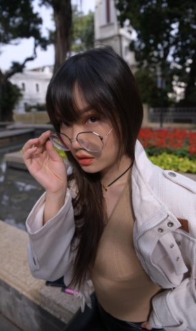 唯美街拍 NO.1088 皮裤-一个抽电子烟的女人 (2) [84P]