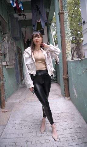 唯美街拍 NO.1088 皮裤-一个抽电子烟的女人 (4) [84P]