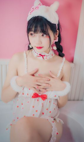 [喵糖映画] VOL.252 草莓妹妹 在现浏览