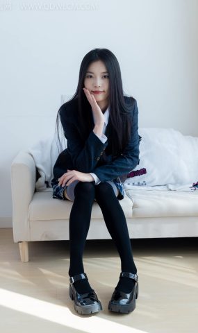 勿恋传媒 NO.2371 茯苓-JK至服、皮鞋、拼接过膝袜[96P]