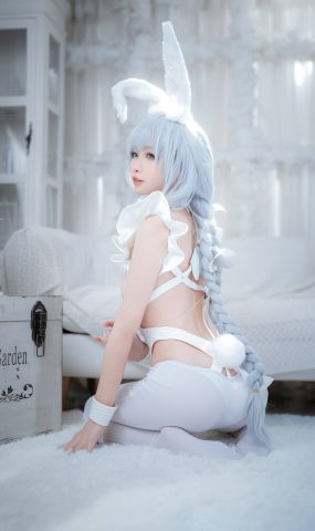 樱岛嗷一 – 恶毒兔女郎[19P]