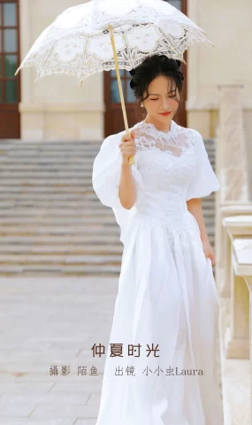[YITUYU艺图语]2023.01.08 仲夏时光 小小虫Laura[26+1P]