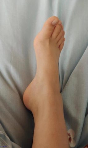 脚模面试脸足同框套路系列-089-可爱的高中妹（秀美脚底，超很有感觉）[5P]