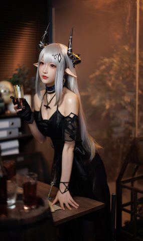 Coser小解解南宮 泥岩 禮服 [21P]