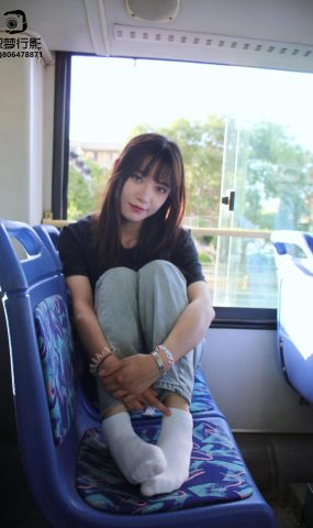 [织梦映像] NO.002-城市公交-开往幸福的列车 [100P]