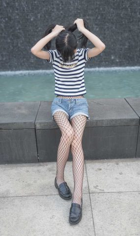 [风之领域] No.027 短裤鱼网丝袜 在现浏览