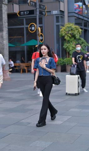 唯美街拍 NO.148 好身材若隐不现系列之怕走光 [55P]