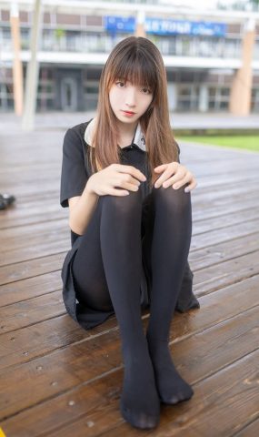 [风之领域] No.064 户外黑丝长腿 在现浏览