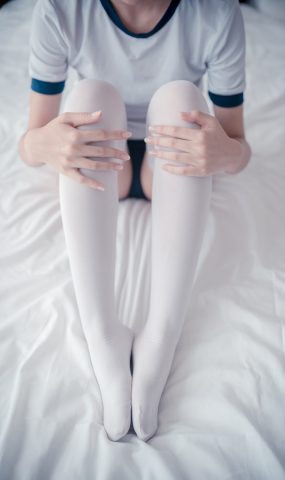 [风之领域] No.072 淡雅白丝三角裤 在现浏览