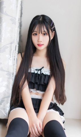 [风之领域] No.122 长发黑丝泳装 在现浏览