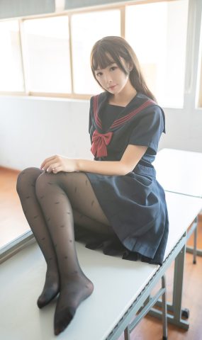 [风之领域] No.140 教室里的黑丝JK 在现浏览