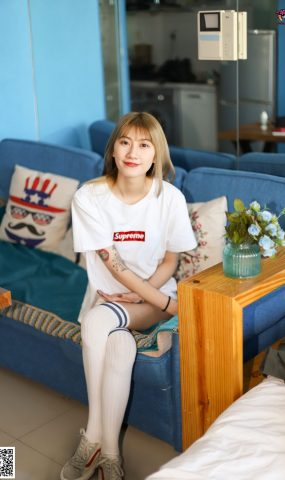 [勿恋传媒] NO.002 酷酷的18岁黑丝少女 演绎黑丝与白长筒袜的碰撞 [176P]