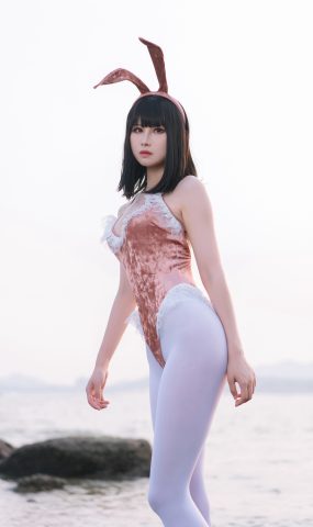 动漫博主田璐璐 – 粉兔 [25P]