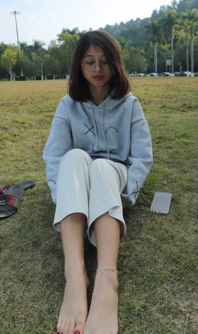 [Pary学生模拍] No.051 大学生静雯室内室外展示36码小可爱美jiao [121P]