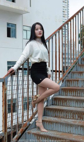 [IESS异思趣向] 2025.03.03 丝享家1991：婉萍《酒杯美腿》[89P]