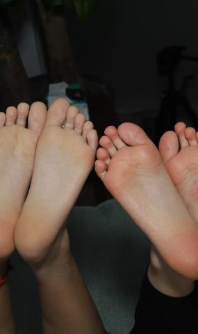 Pary摄影 NO.076 小瑜与雨琪展示四只小嫩脚[99P]