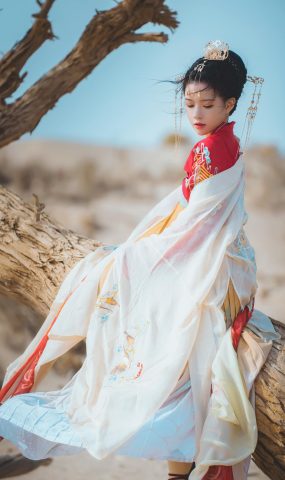 桜桃喵 – 惊鸿[15P]