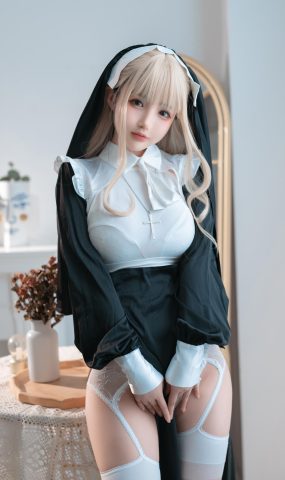 桜井宁宁  – 修女[21P]