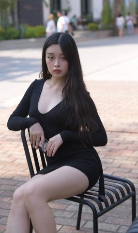 精选街拍作品 NO.1843 一始街拍作品 – 黑色仅身裙美女[64P]