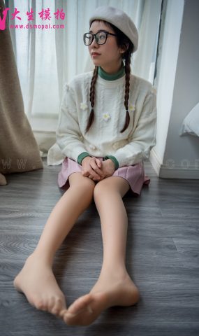 大生模拍 NO.222 夏夏 清纯眼镜妹[46P]