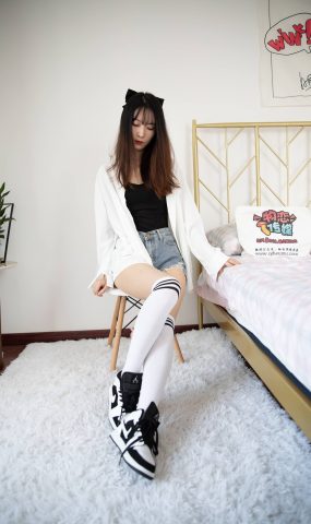 勿恋传媒 NO.679 猫耳-白云朵朵 （1）[96P]