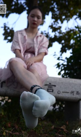 [只糖棉袜] NO.105 小伊 愿吹过我的风都能去拥抱你 在现浏览