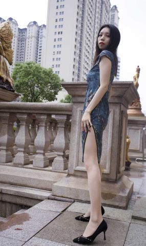 [SiHua思话] SH144 小俏 旗袍下的肉色丝袜 在现浏览