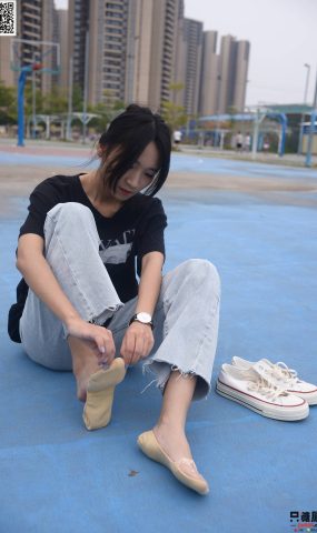 [只糖棉袜]NO.289 绵绵 愿年年这一生有始常无终[147P]