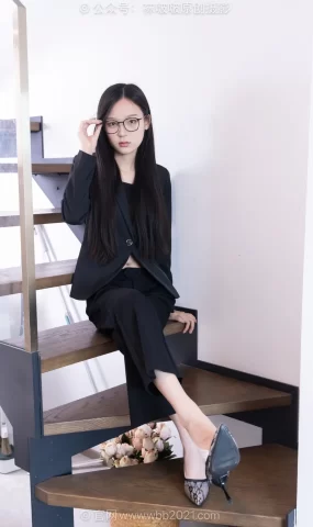 [BoBoSocks袜啵啵]NO.617 焦糖-高跟鞋、短肉丝、白船袜、裸足、ol至服[220P]