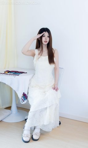 勿恋传媒 NO.2281 曲奇-皮鞋、白棉袜、裸足[157P]