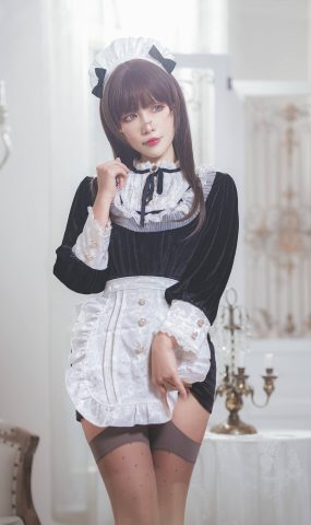 Neko-薇薇  丝绒女仆 [24P]