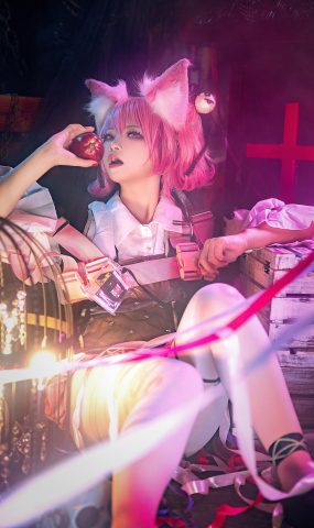 伊喵君 – 明日方舟巫恋[18P]