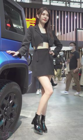 NO.0211 2021 广州车展 Racing Model 北汽车模02[20P]