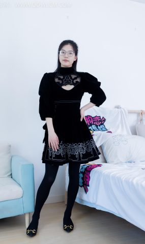 勿恋传媒 NO.2042 茯苓-樱花覆盖地面[240P]