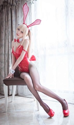 微博动漫博主@你的负卿 英梨梨兔女郎 在现浏览