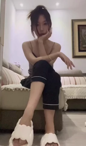 脚模面试脸足同框套路系列-117 翻白眼秀脚 挑鞋 模拟zj[13P]