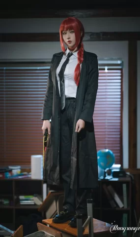 洛璃LoLiSAMA  – 链锯人 玛奇玛[20P]