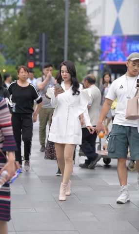 精选街拍作品 NO.1890 肉丝，高跟，女友[25P]