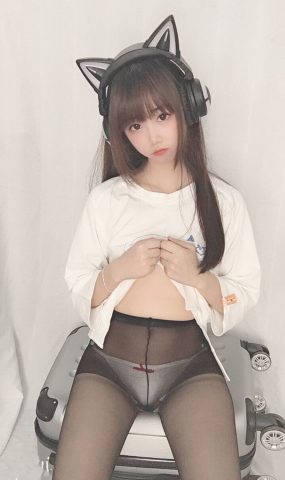 雪琪 – 干物妹自拍图包31P[31P]