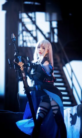 桜桃喵 – 斯卡蒂[15P]