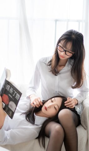 清纯妹字西瓜 – 黑丝百合 [54P]