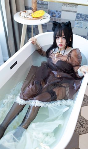 微博人气Coser@日奈娇 透明女仆 在现浏览