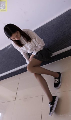 [山茶摄影] No.097 Baby的教室灰丝 在现浏览