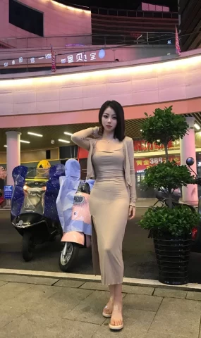 脚模面试脸足同框套路系列-121 宿舍黑丝内一足底秀[15P]